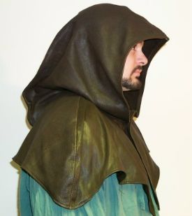 Hooded Mantle